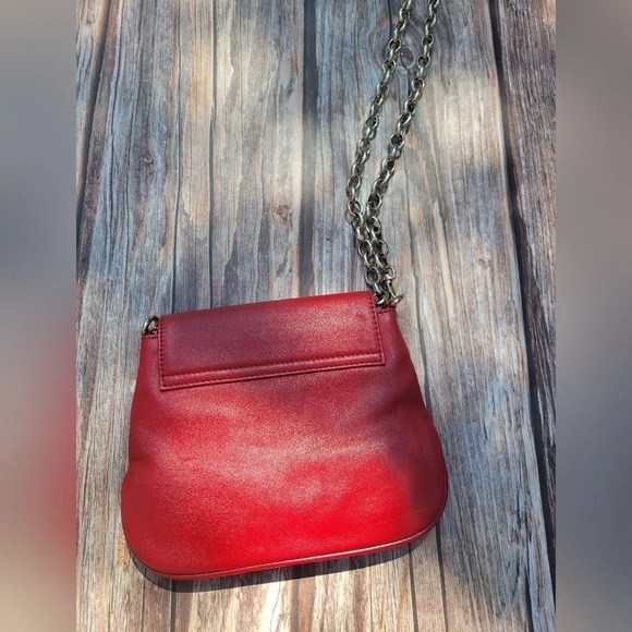 Tosca Blu Cross Body Leather Purse with  Chain Strap - Picture 3 of 9